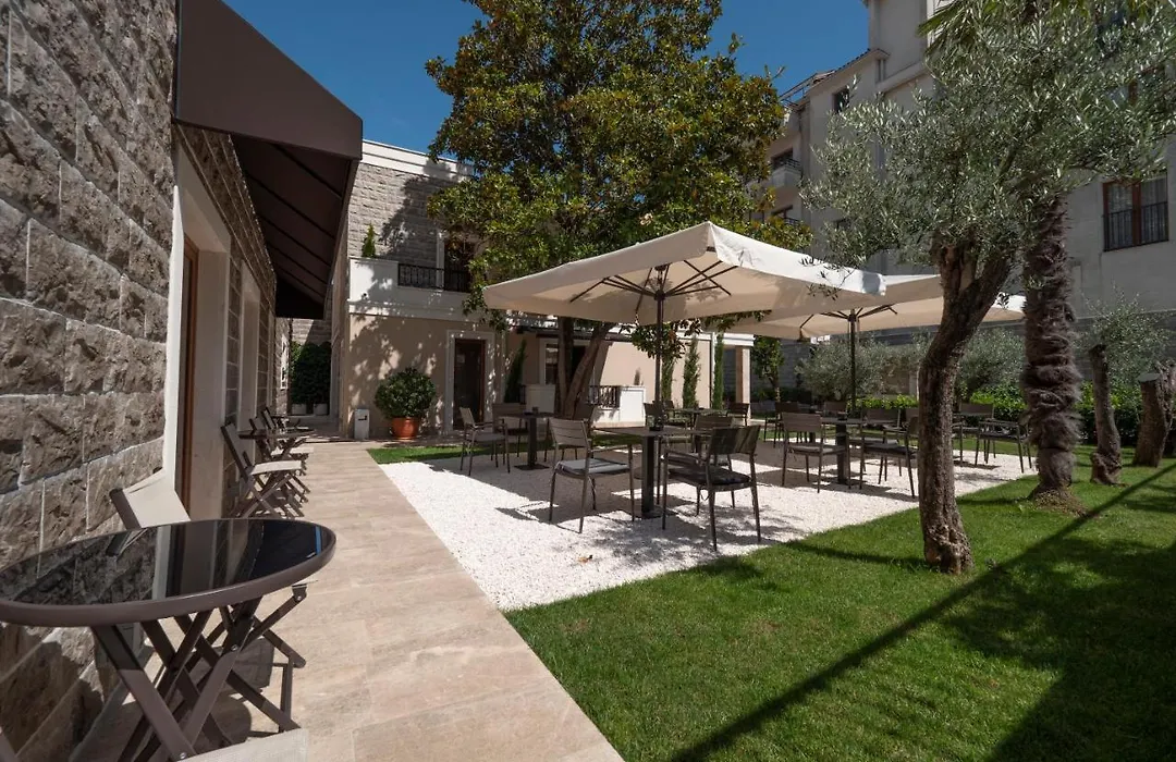Hotel Vela-1