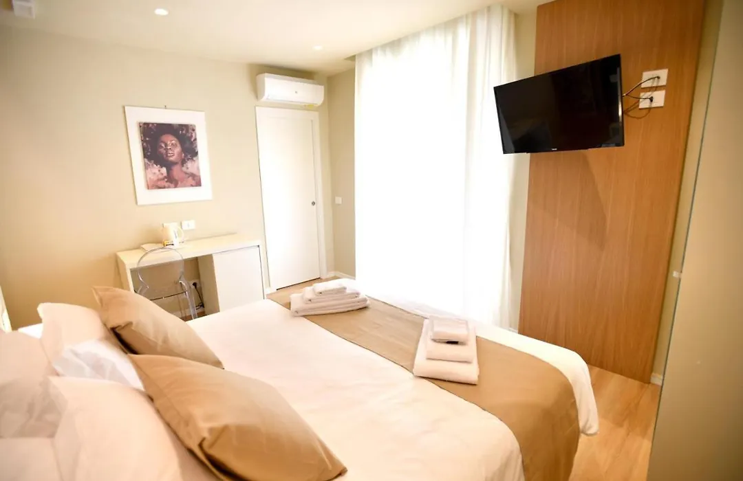 Nina B&B-1