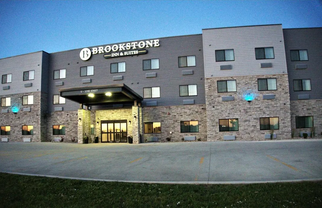 Brookstone Inn & Suites-1