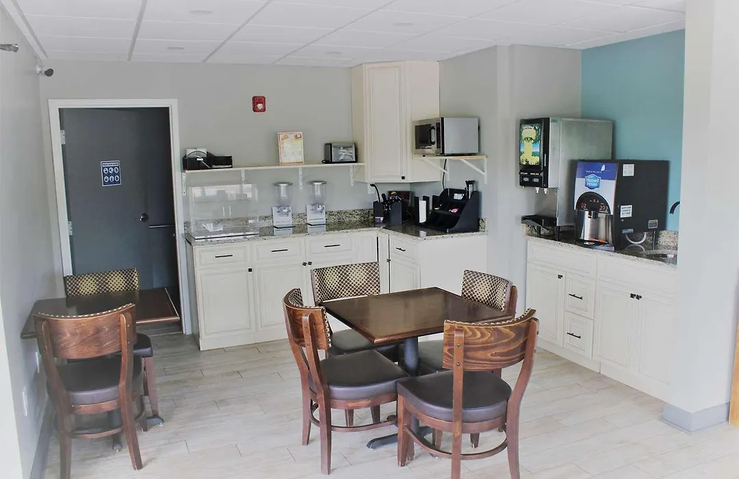 Riverfront Inn Conway-1