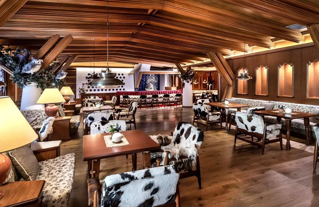 Alpen Hotel Corona-1