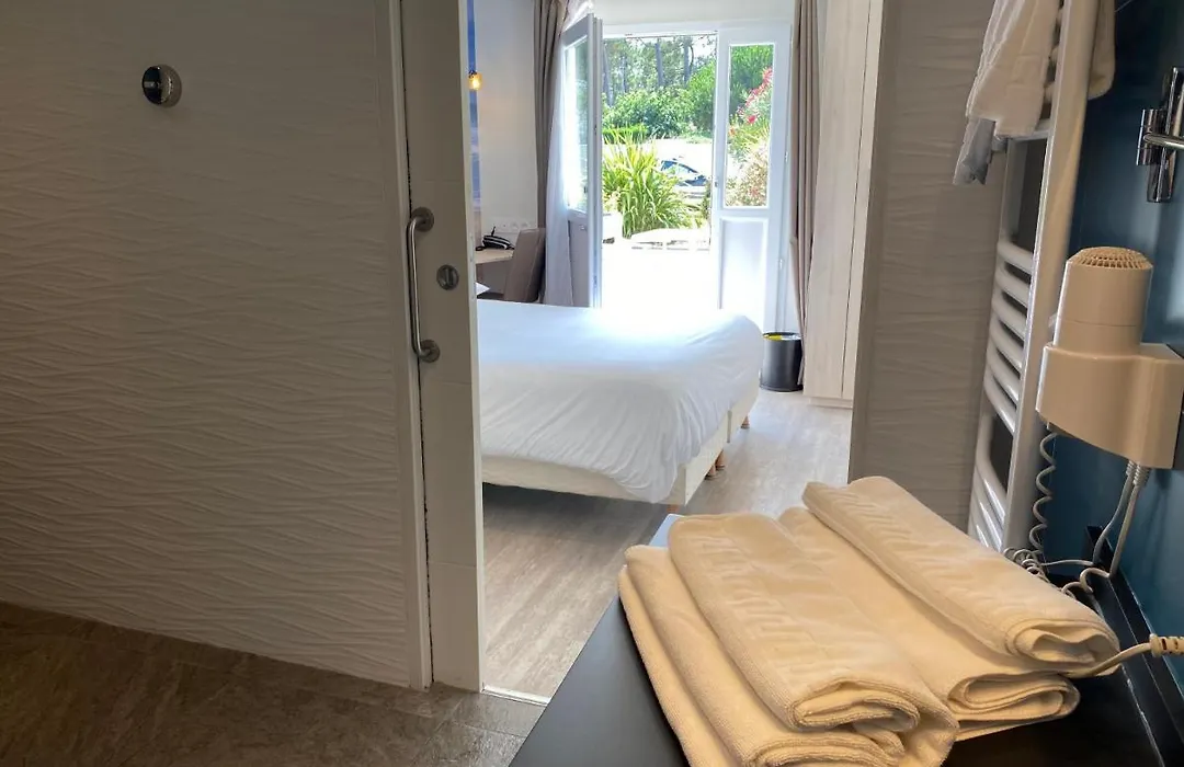 Les Vagues Logis Hôtel-1