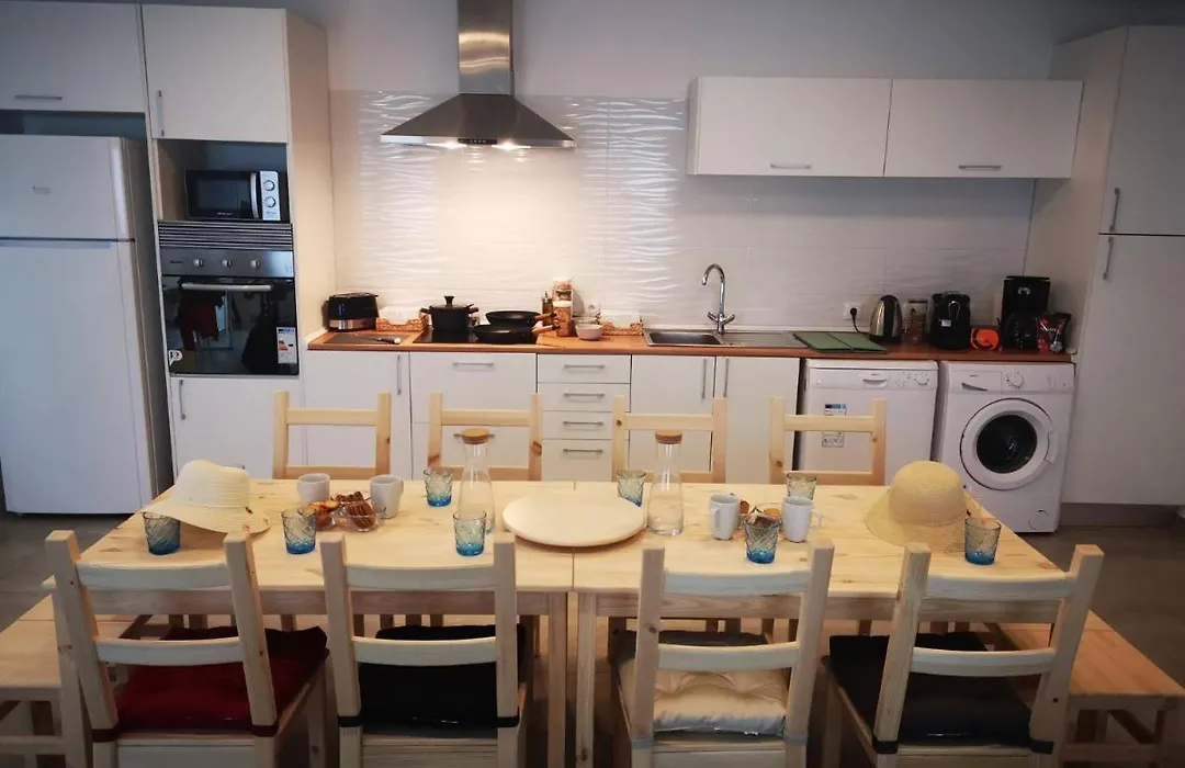 Luxury Room For 6 - Guesthouse-1