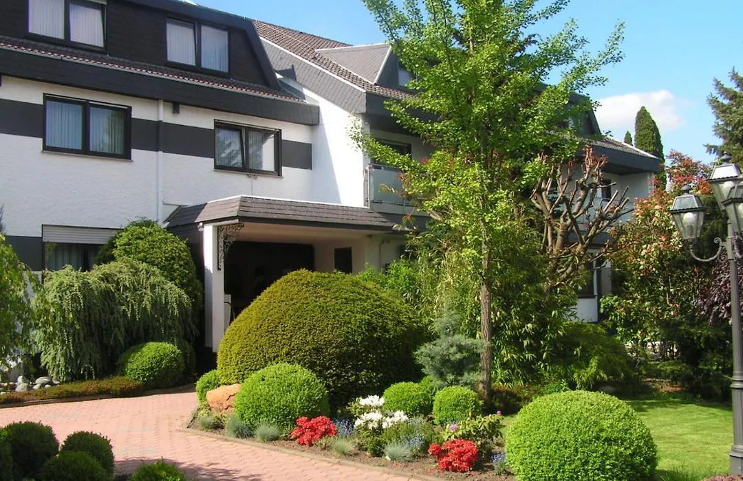 Hotel - Garni - Dreispitz-1