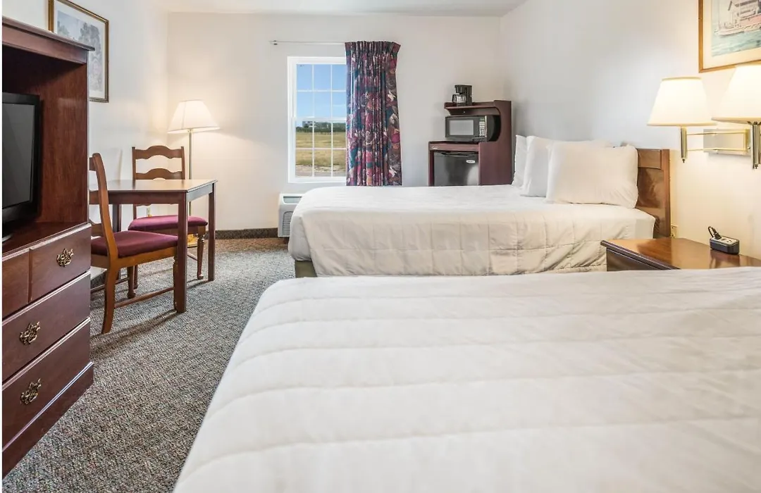 Knights Inn Sandusky-1