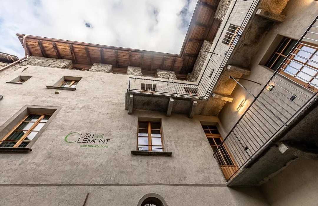 Curt di Clement Eco Mobility Hotel-1