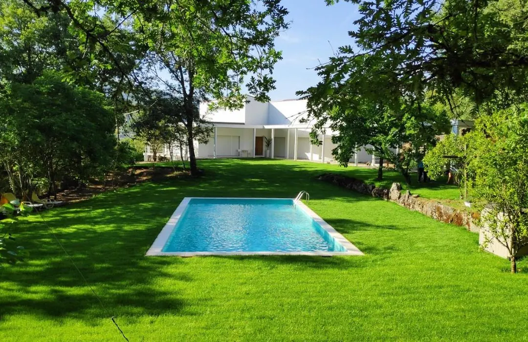 Casa De Apeleiras-1