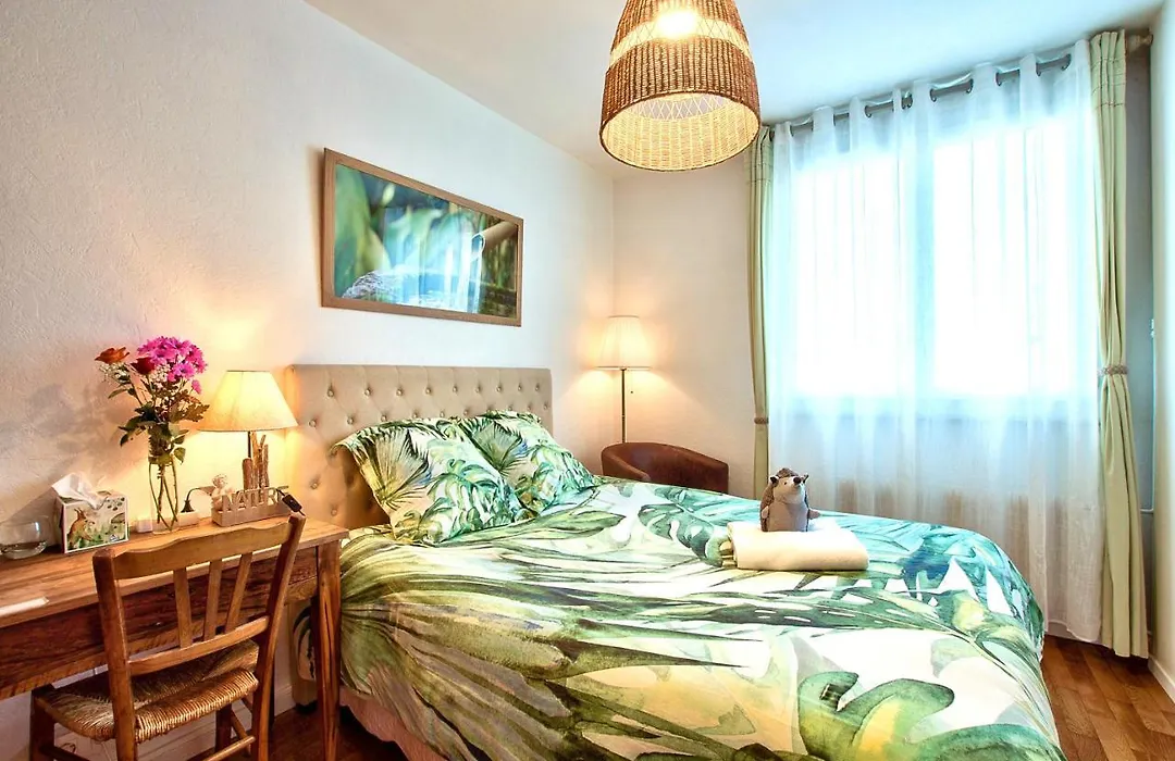 ! A découvrir ! NATURALBNB - Chambres d'hôtes zen au calme - Top confort et reposant - PARKING GRATUIT SECURISE - Garage vélos et motos - OFFERT COPIEUX PETIT DEJEUNER fait maison sucré-salé, local et bio - Accueil et convivialité garantis !-1