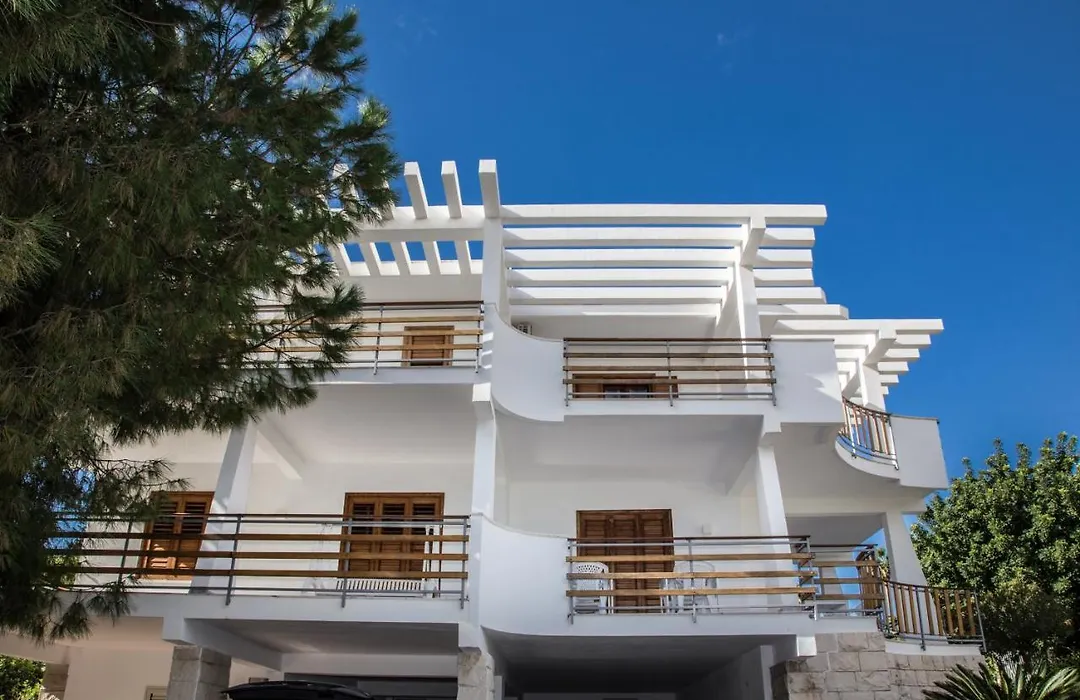 Villa Vega-1