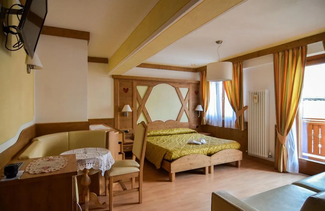 Hotel Cristallo-1