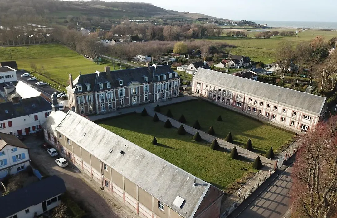 Le Chateau de Chantereine-1