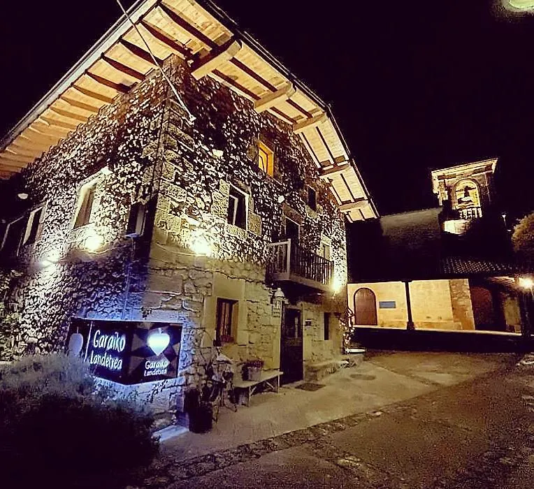 Hotel Garaiko Landetxea-1