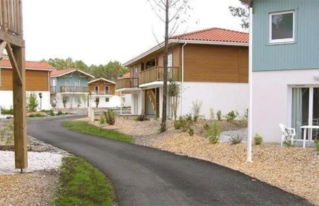 Laouchet Le Hameau des Grands Lacs-1