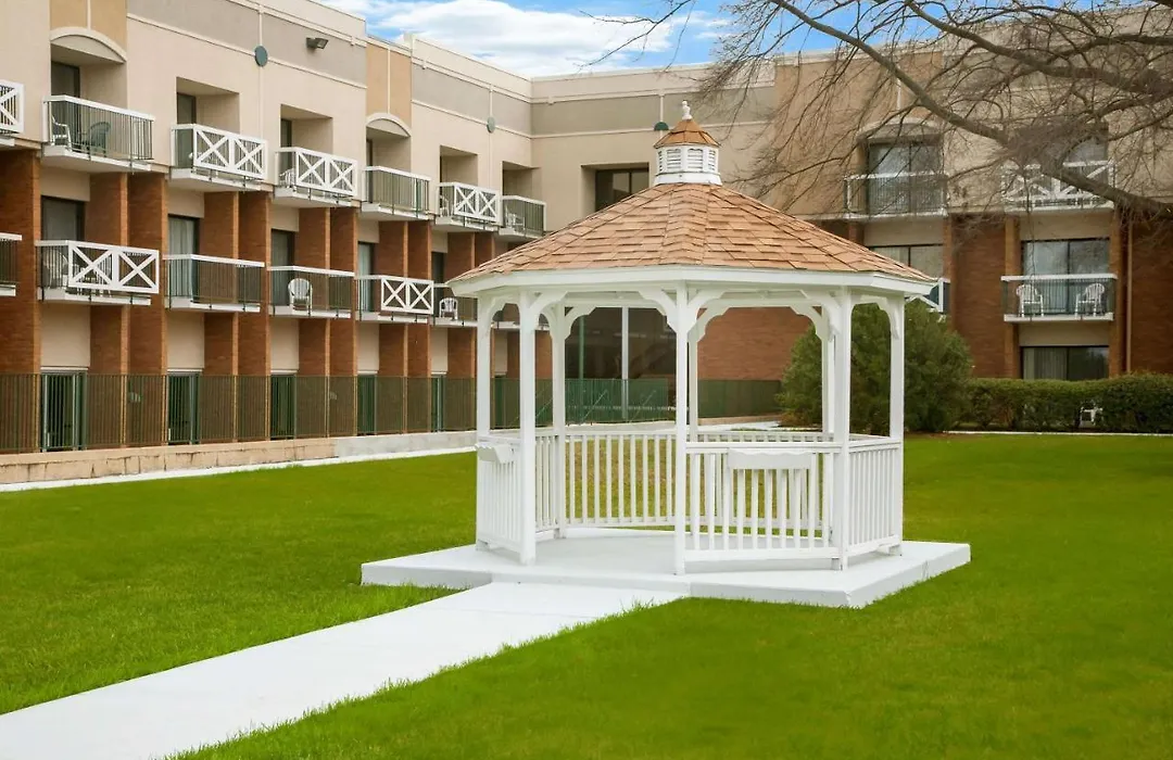 Clarion Hotel & Suites - Convention Center Fredericksburg-1