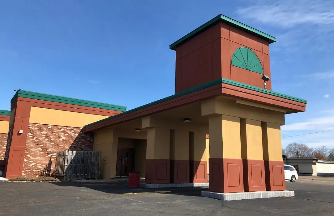 Econo Lodge-1