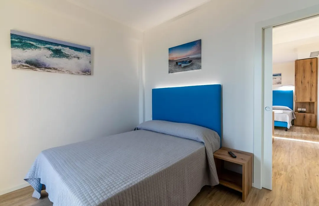 Hotel Mondial-1