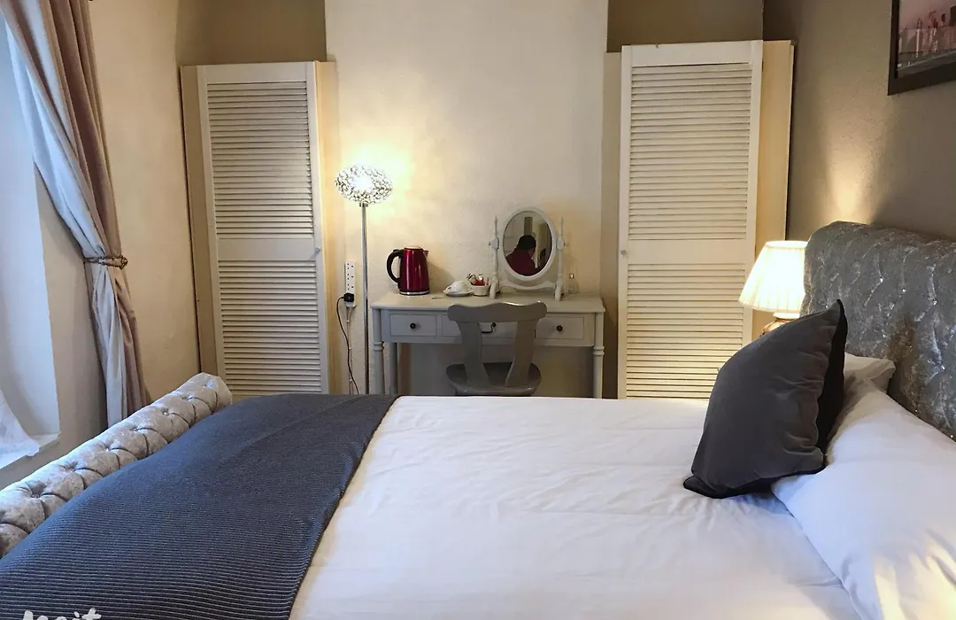 Mulgrave Lodge-1