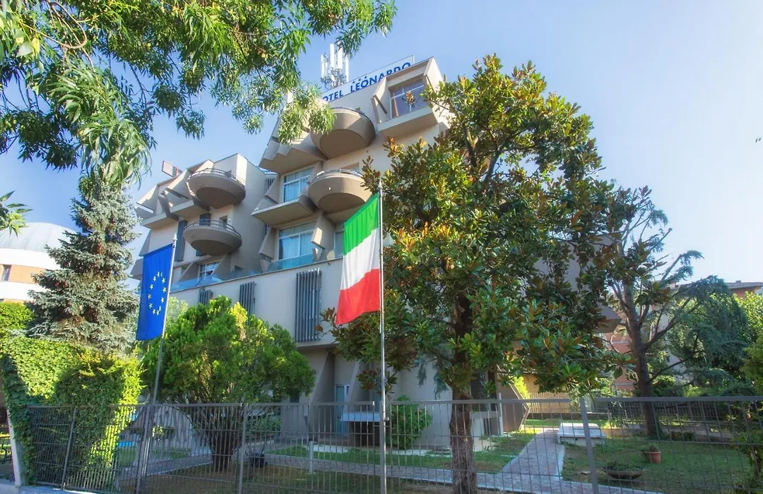 Hotel Leonardo-1