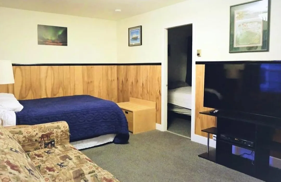 The Tides Inn-1