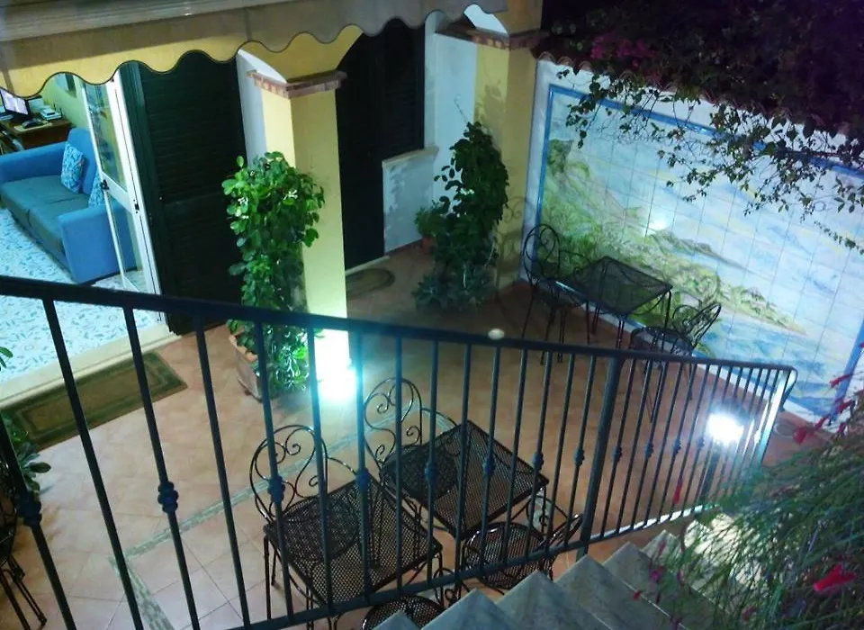 B&B La Dimora Di Alfonso-1