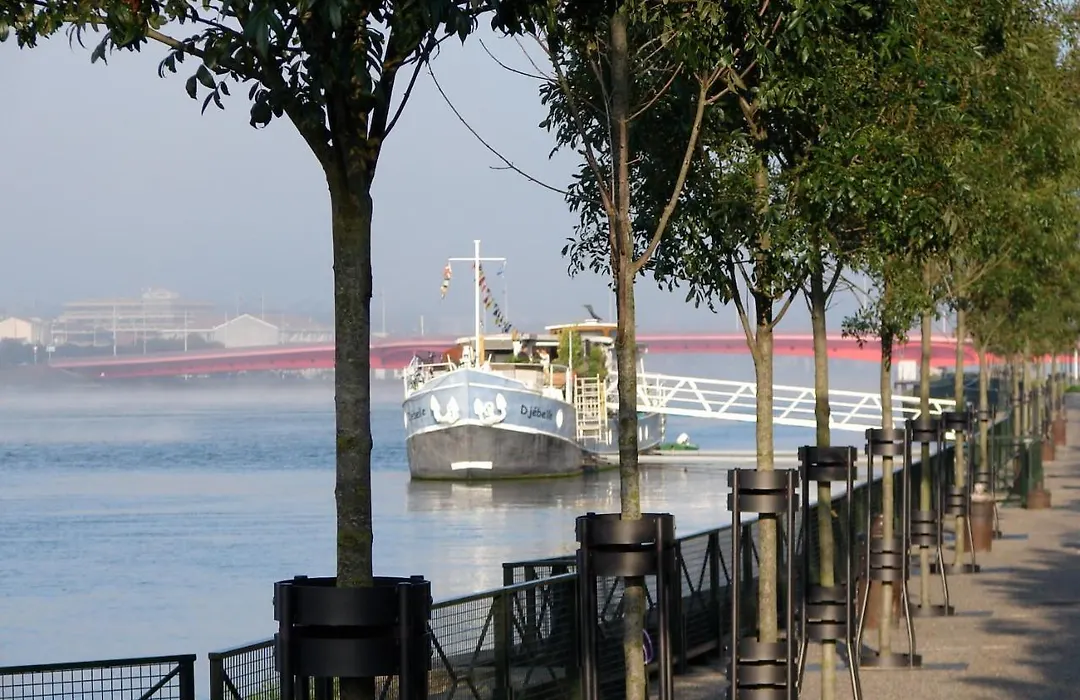 Péniche DJEBELLE-1