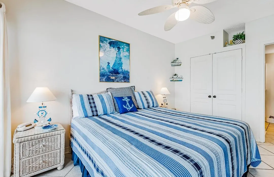 Beachy Beaut At Emerald Isle-1