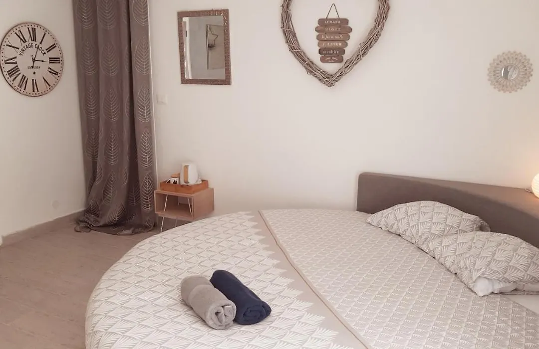 Allegria Nimes Chambre Deluxe Spa-1