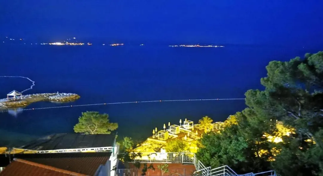 Hotel Elu Iris-1
