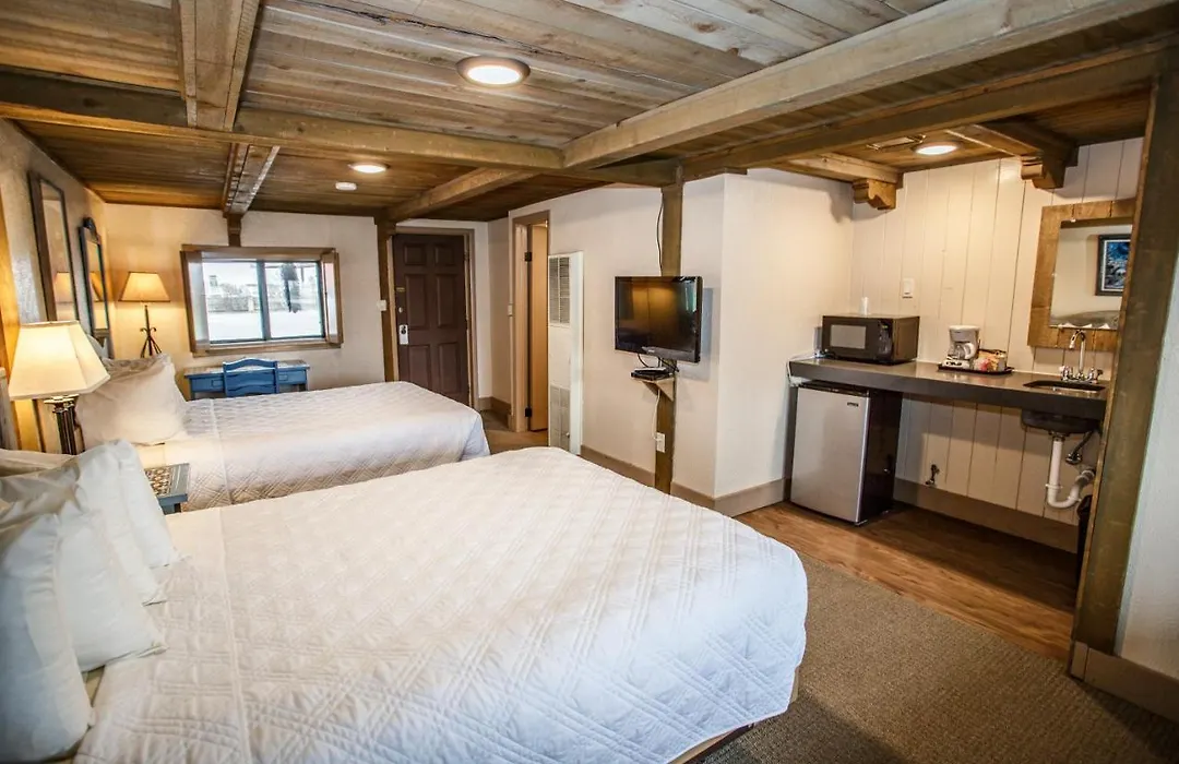 Chama Trails Motel-1