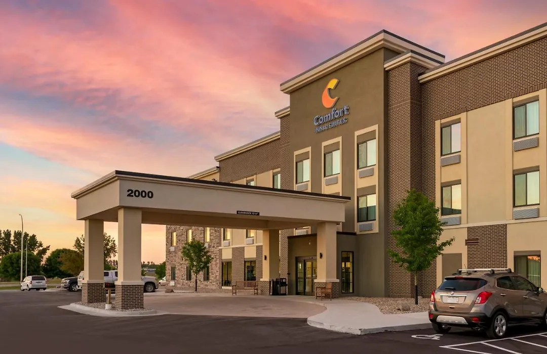 Comfort Inn & Suites North Mankato-1