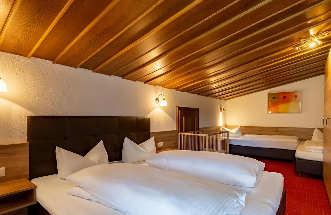 Kinderhotel Lärchenhof-1