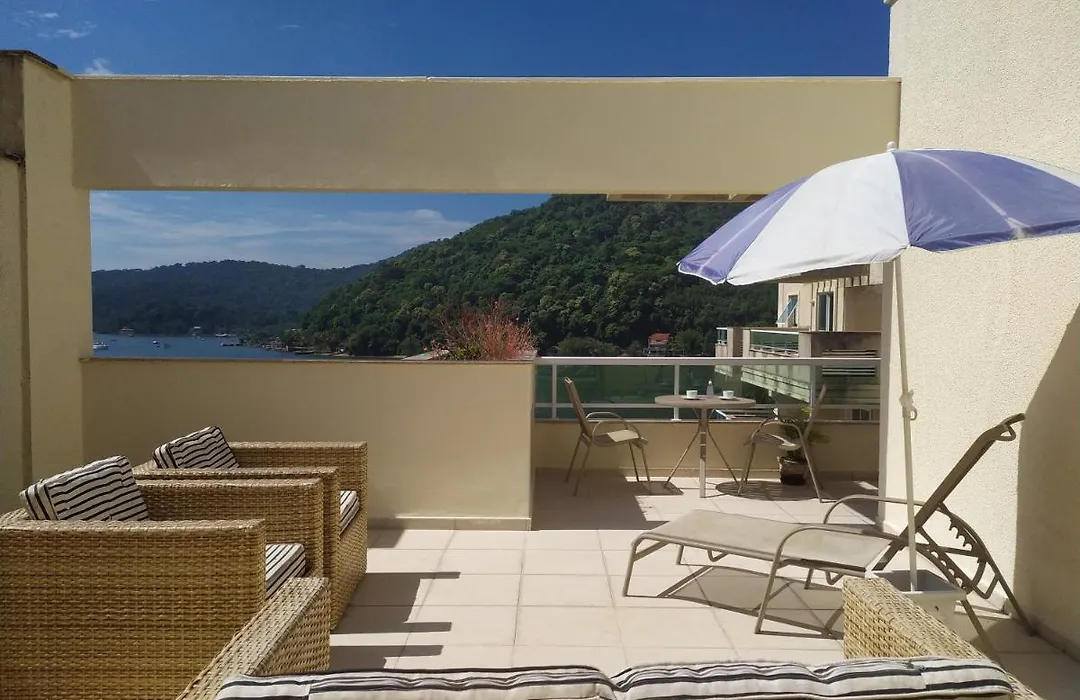 Cobertura com vista para o mar.-1