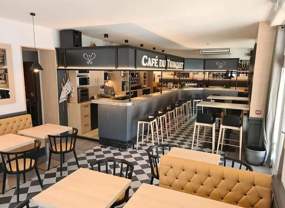Hotel-Café du Trinquet-1