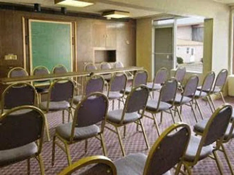 Rodeway Inn & Suites-1