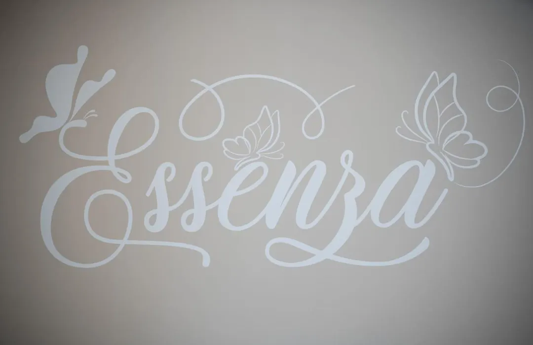 Essenza-1