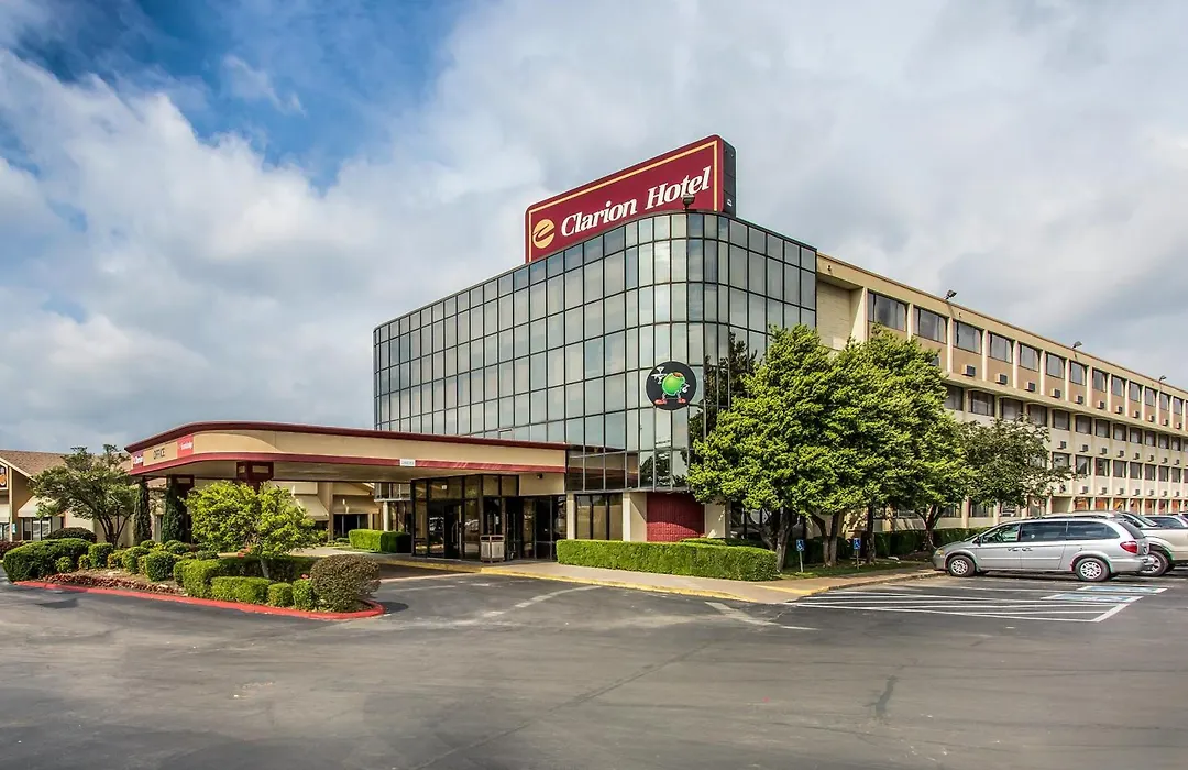 Econo Lodge Broken Arrow-Tulsa-1