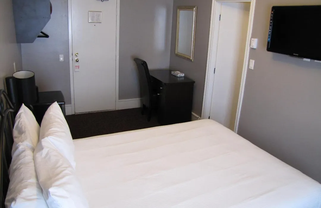 Barclay Hotel-1