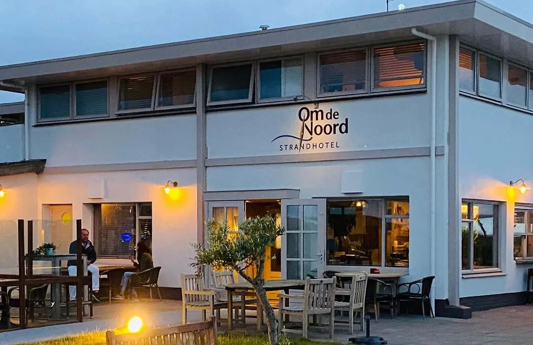 Strandhotel Om de Noord-1