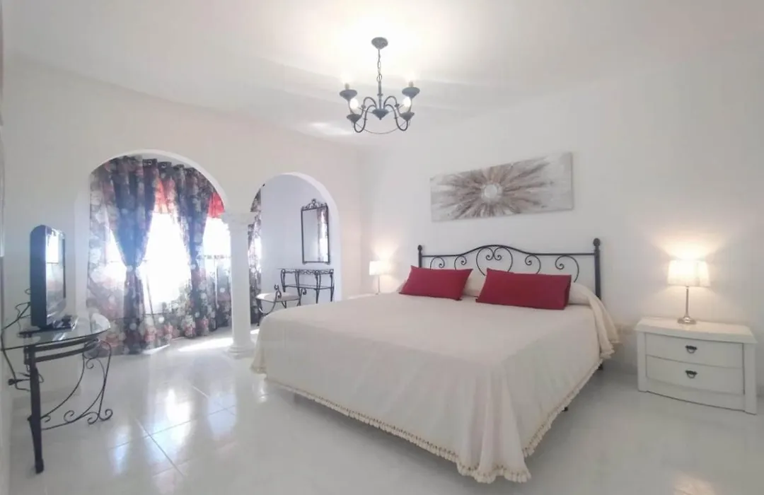 Tango House-1