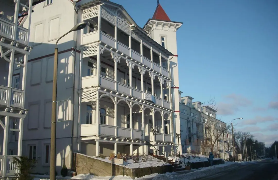 Pension Haus Edelweiß-1