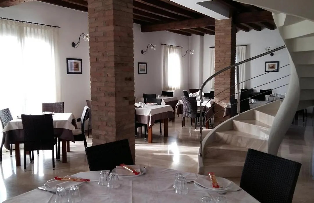 Hotel La Vecchia Reggio-1