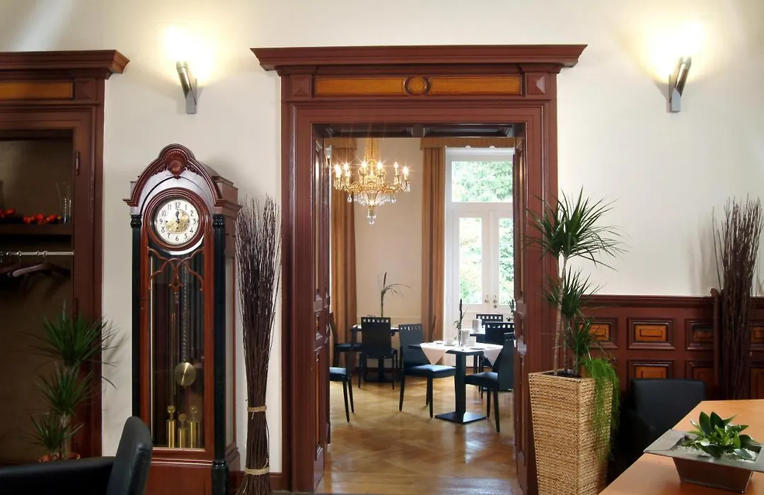 Villa Junghans-1