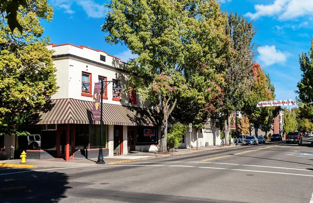 Johnson Street Studio-1