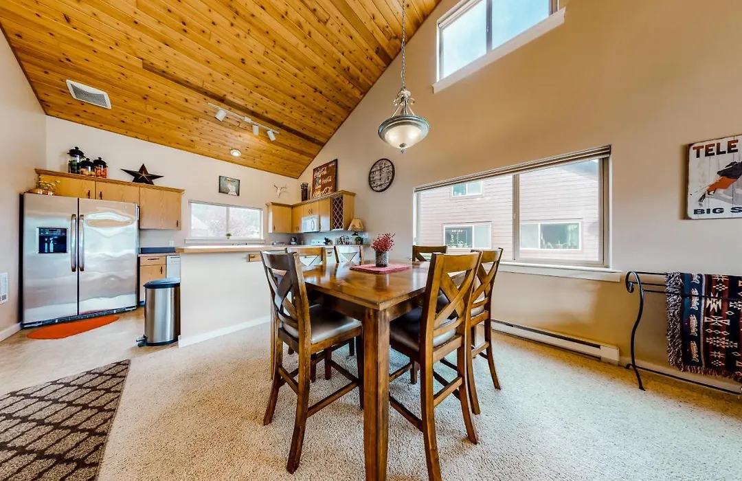Firelight Chalet 94-1