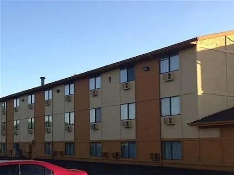 Super 8 By Wyndham Benton Harbor St Joseph-1