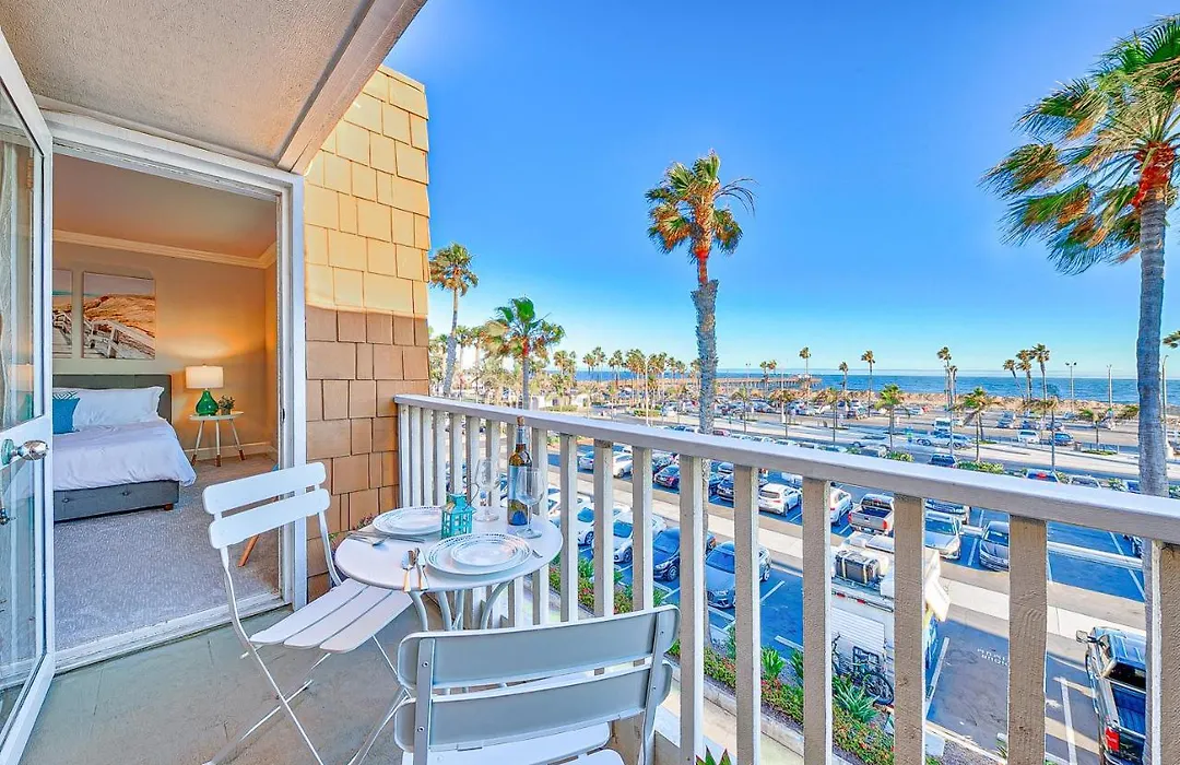 Balboa Pier House-1