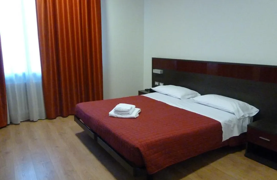 Hotel Fiera-1