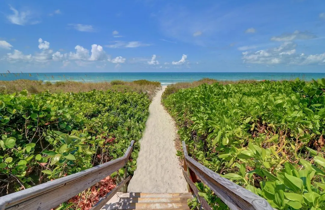 The Beach On Longboat Key Resort #105-1