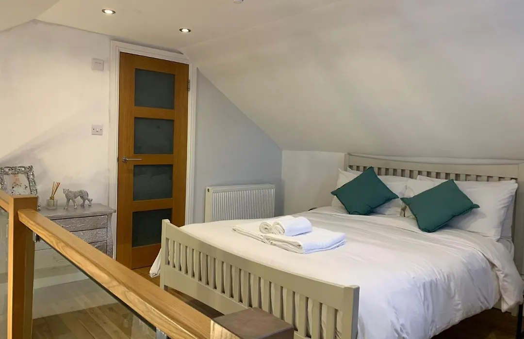Weslie Guest House-1