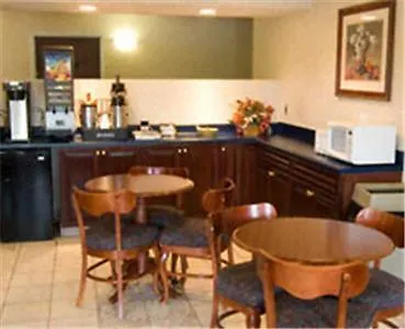 Country Hearth Inn - Bowling Green-1